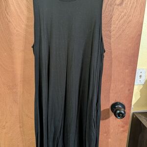 Time and Tru Black Sleeveless Dress